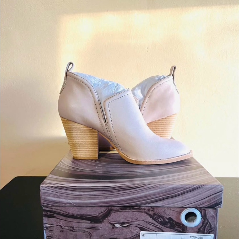 Jeffery Campbell Rosalee Bootie (Ivory)